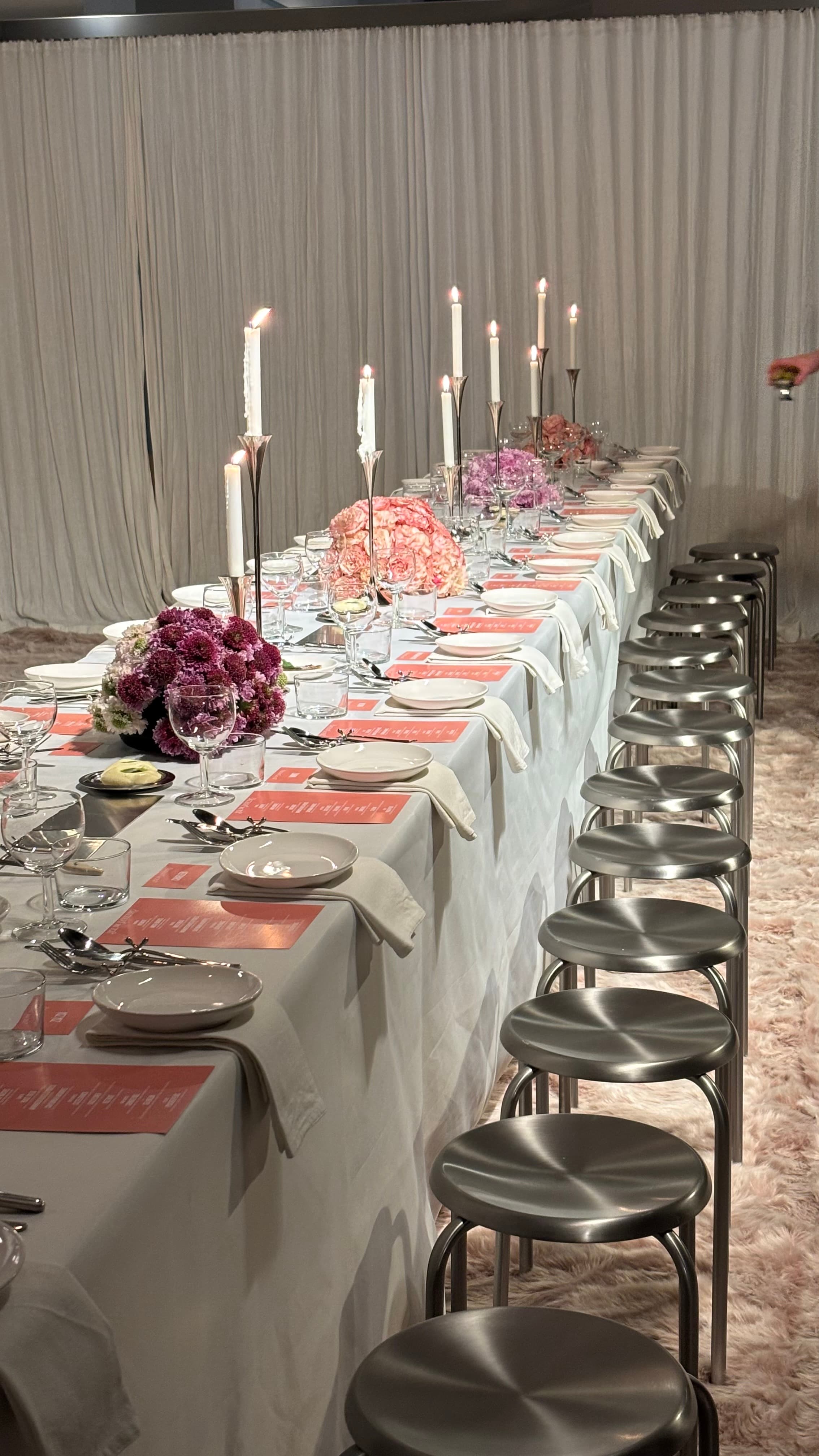 Sitdown dinner, editorial capture